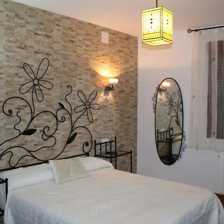 Aguas Del Venero Kır Evi