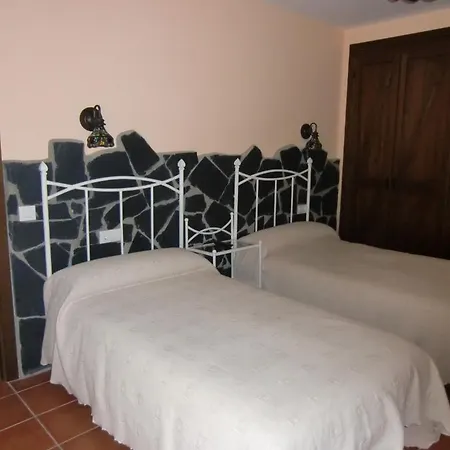 Aguas Del Venero Kır Evi Losar De La Vera