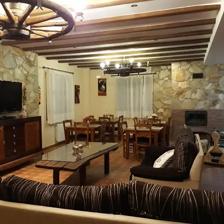 Aguas Del Venero Kır Evi