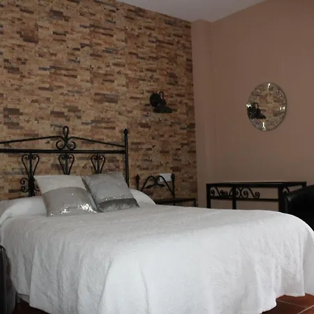 Aguas Del Venero Kır Evi Losar De La Vera